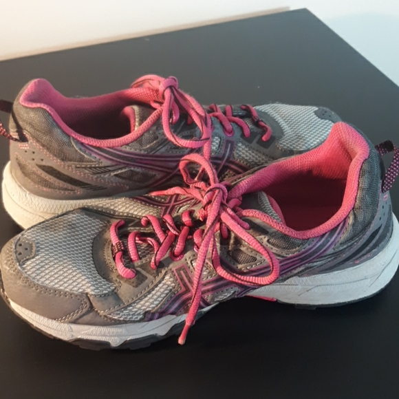 asics womens running shoes size 6